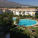 Apartamento Urb Dama De Noche 5 Pax Y Terraza En Puerto Banus