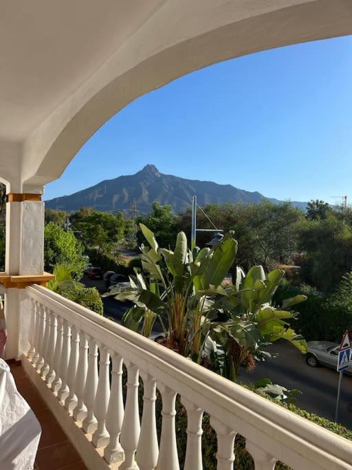 Urb Dama De Noche 5 Pax Y Terraza En Puerto Banus Marbella