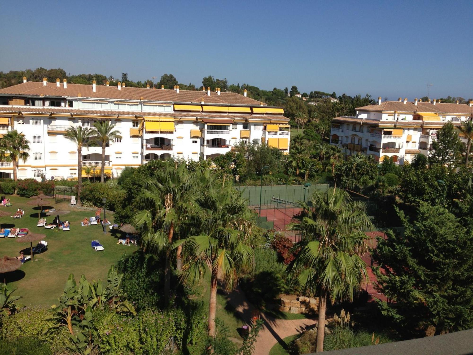 Apartment Urb Dama De Noche 5 Pax Y Terraza En Puerto Banus Marbella