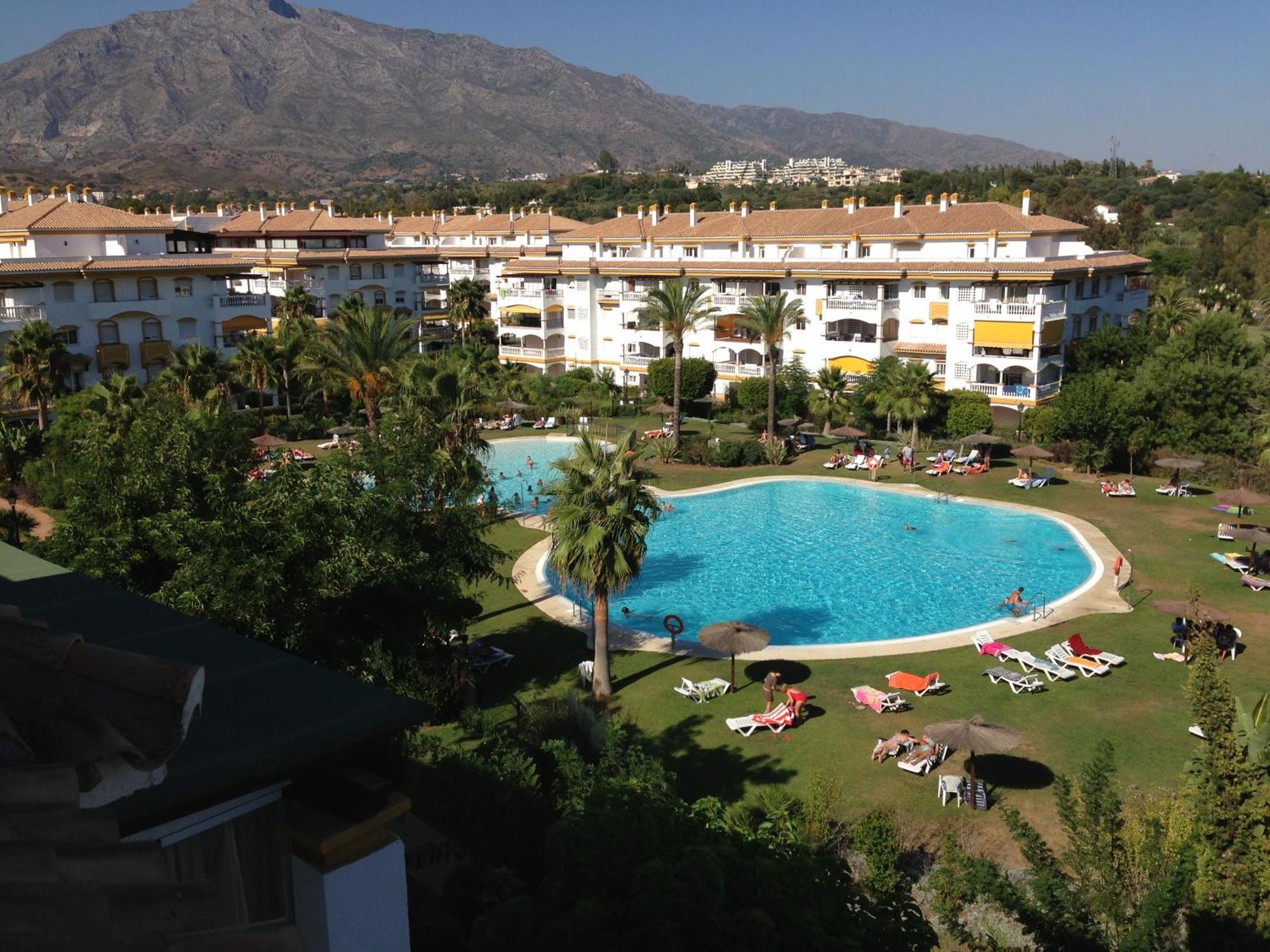 Apartment Urb Dama De Noche 5 Pax Y Terraza En Puerto Banus