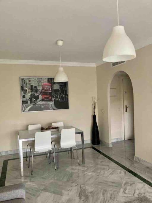 Urb Dama De Noche 5 Pax Y Terraza En Puerto Banus Marbella